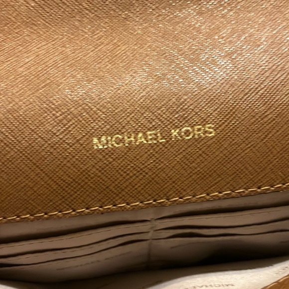 Bundle - Picture 3 of 6